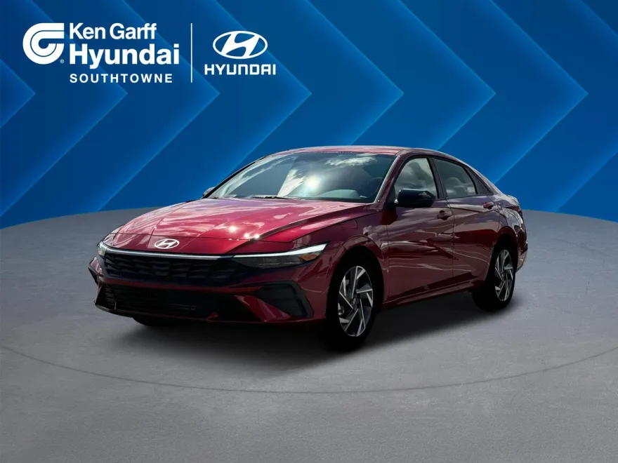 2025 Hyundai Elantra SEL Sport photo 1