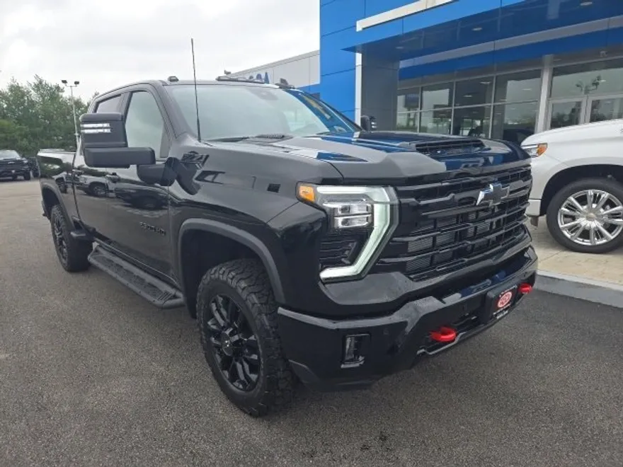 2025 Chevrolet Silverado 2500HD LT photo 1