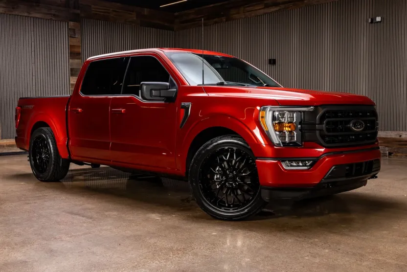 2023 Ford F-150 XLT photo 1