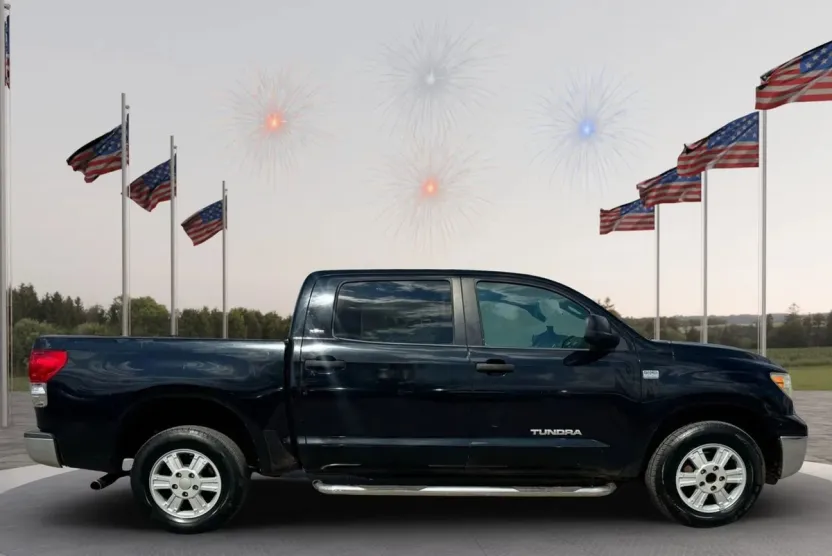 2007 Toyota Tundra CrewMax SR5 photo 1