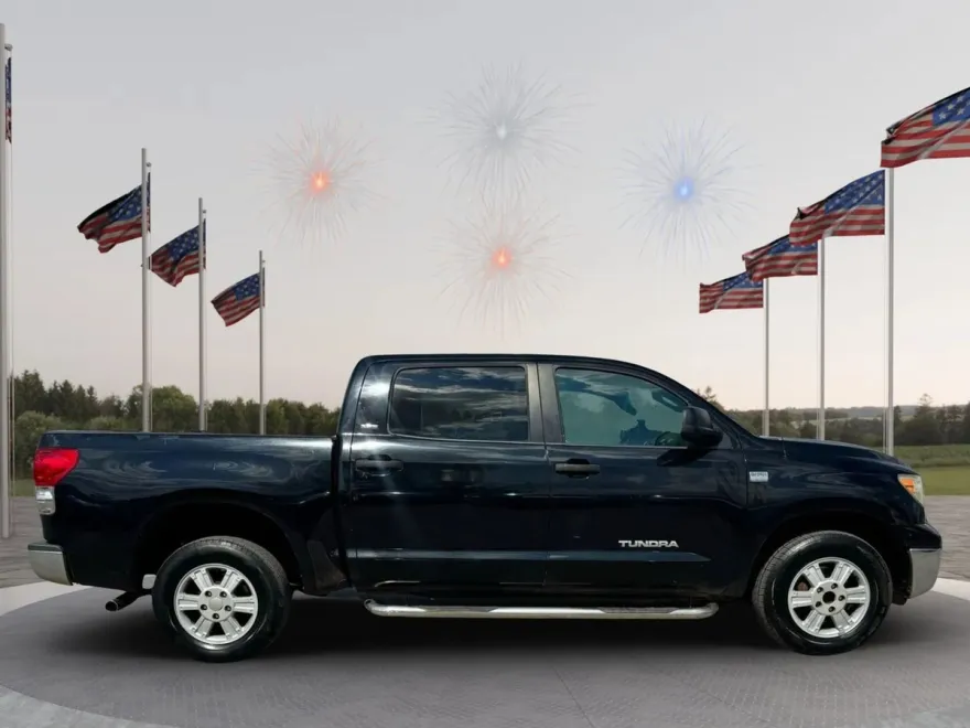 2007 Toyota Tundra CrewMax SR5 photo 1