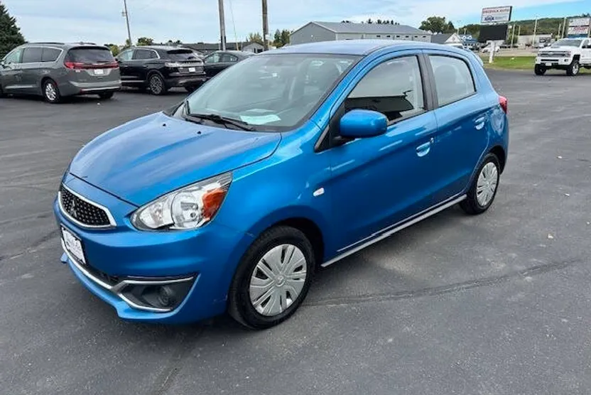 2018 Mitsubishi Mirage ES photo 1