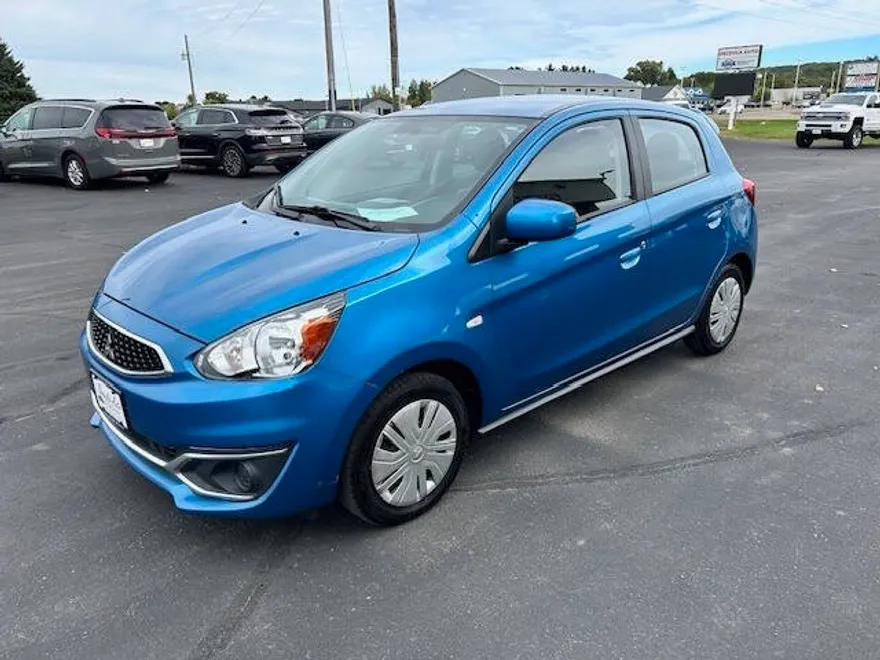 2018 Mitsubishi Mirage ES photo 1
