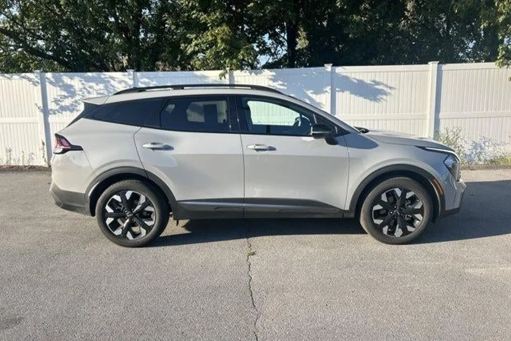 2023 Kia Sportage X-Line photo 1