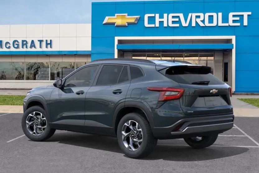2026 Chevrolet Trax LT photo 1