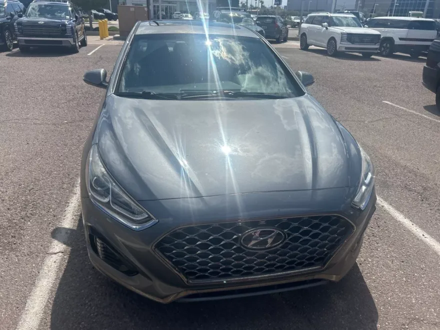 2019 Hyundai Sonata Sport photo 1
