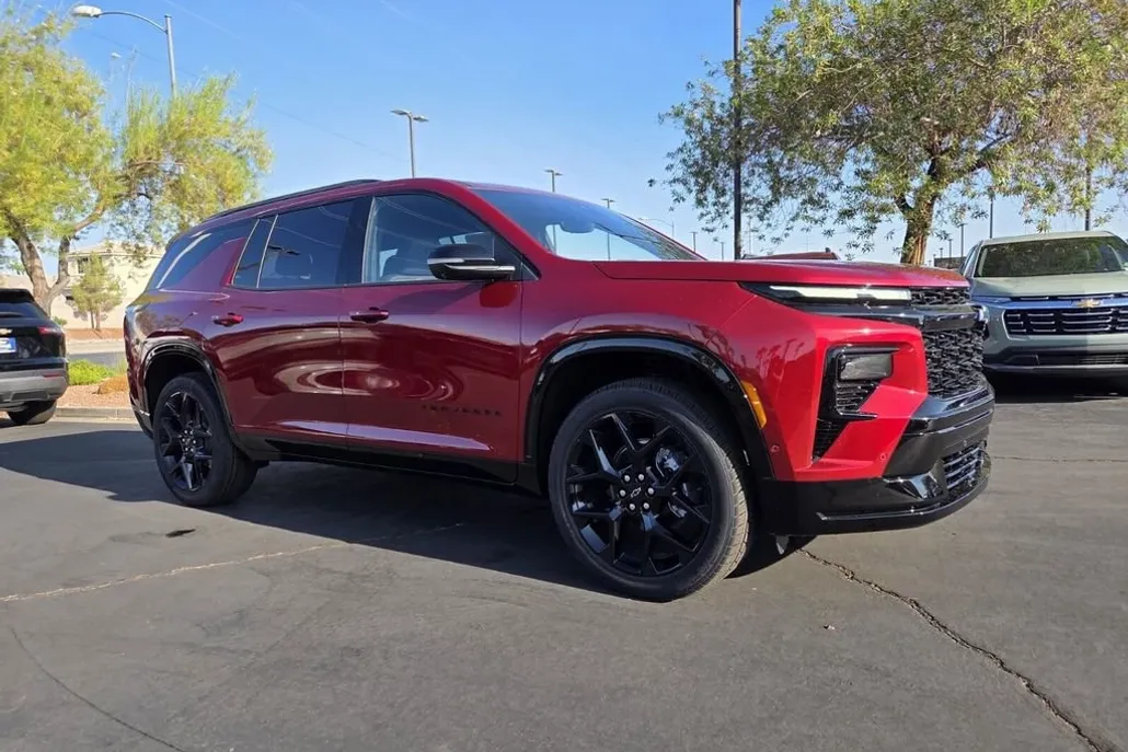 2026 Chevrolet Traverse RS photo 1