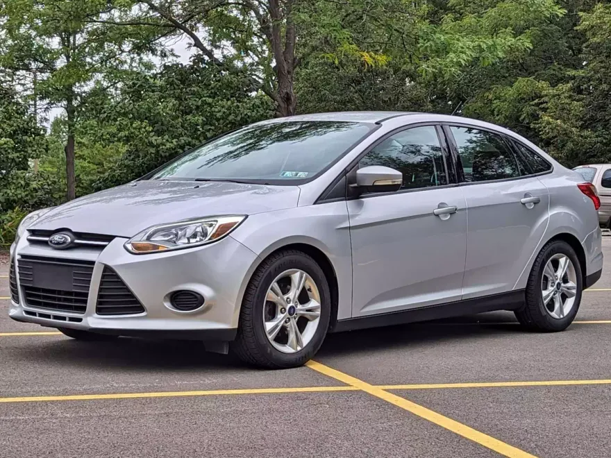 2014 Ford Focus Sedan photo 1