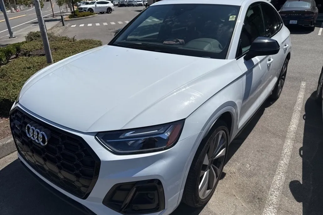 2022 Audi SQ5 Premium Plus photo 1