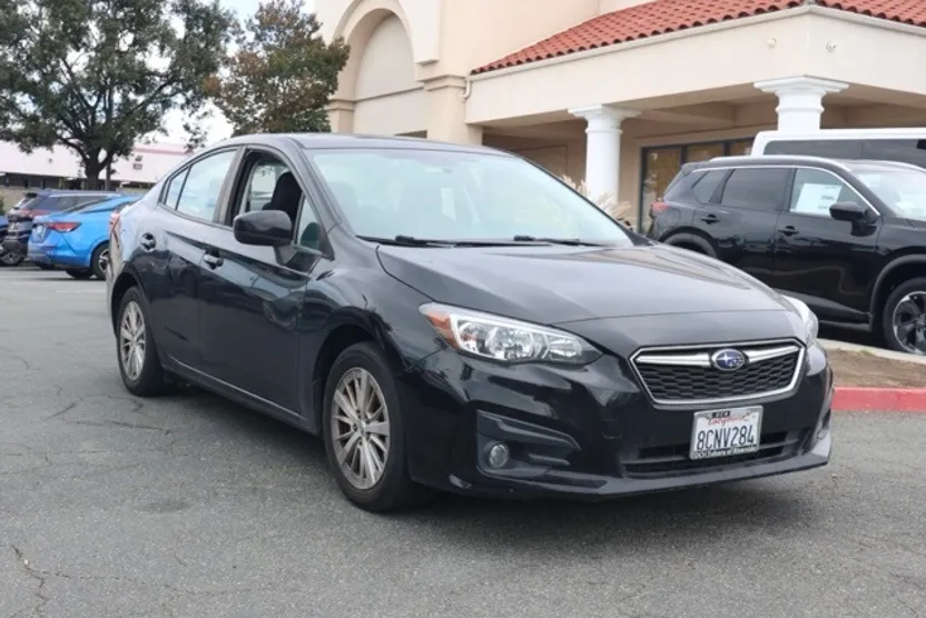 2018 Subaru Impreza 2.0i Premium photo 1