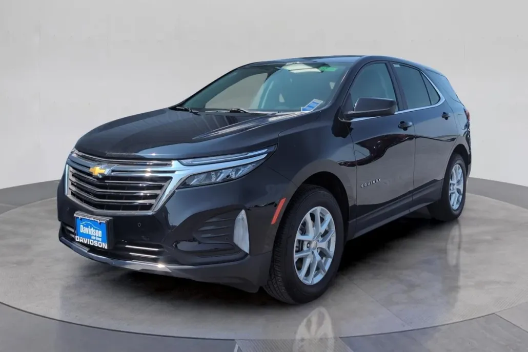 2022 Chevrolet Equinox LT photo 1