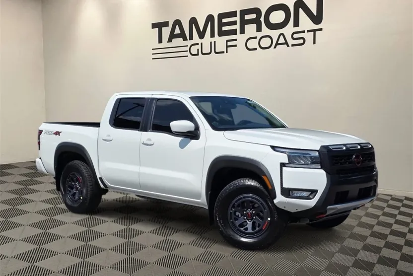 2025 Nissan Frontier PRO-4X photo 1