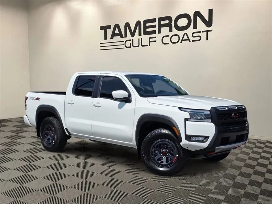 2025 Nissan Frontier PRO-4X photo 1