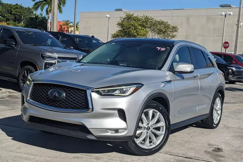 2019 Infiniti QX50 Luxe photo 1
