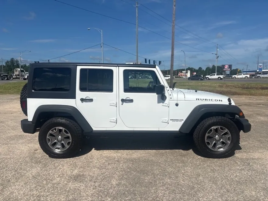 2015 Jeep Wrangler Unlimited Rubicon High Tide photo 1