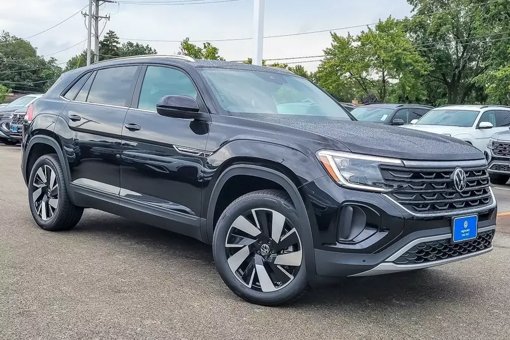 2026 Volkswagen Atlas Cross Sport SE Technology photo 1