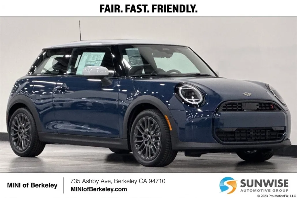 2025 Mini Cooper 2 Door Hardtop Signature photo 1