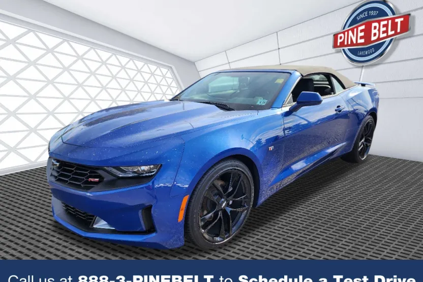 2023 Chevrolet Camaro 2LT photo 1