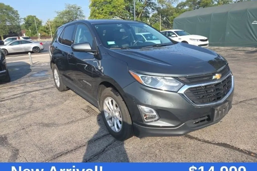 2018 Chevrolet Equinox LT photo 1