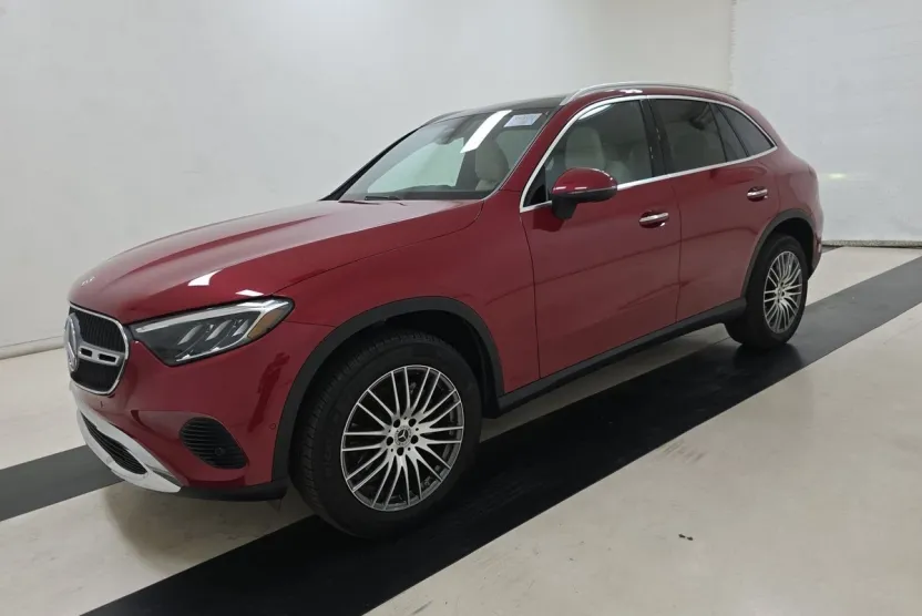 2024 Mercedes Benz GLC 300 photo 1