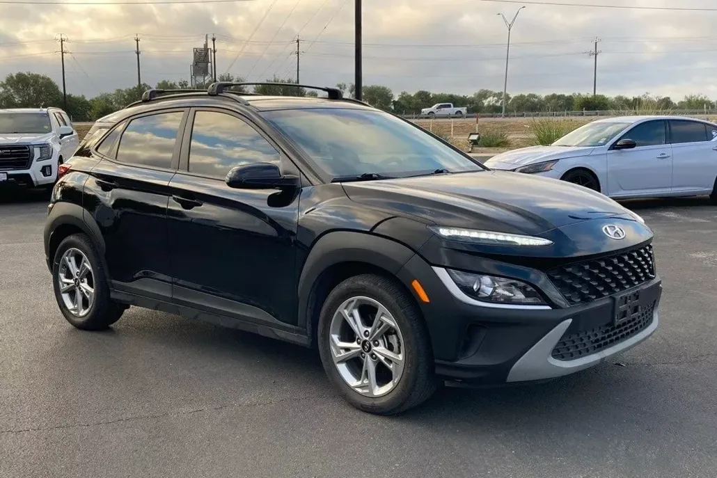 2023 Hyundai Kona SEL photo 1