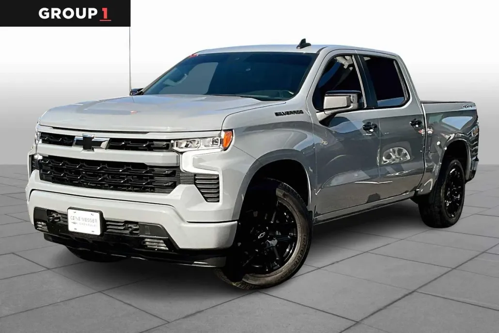 2024 Chevrolet Silverado 1500 RST photo 1