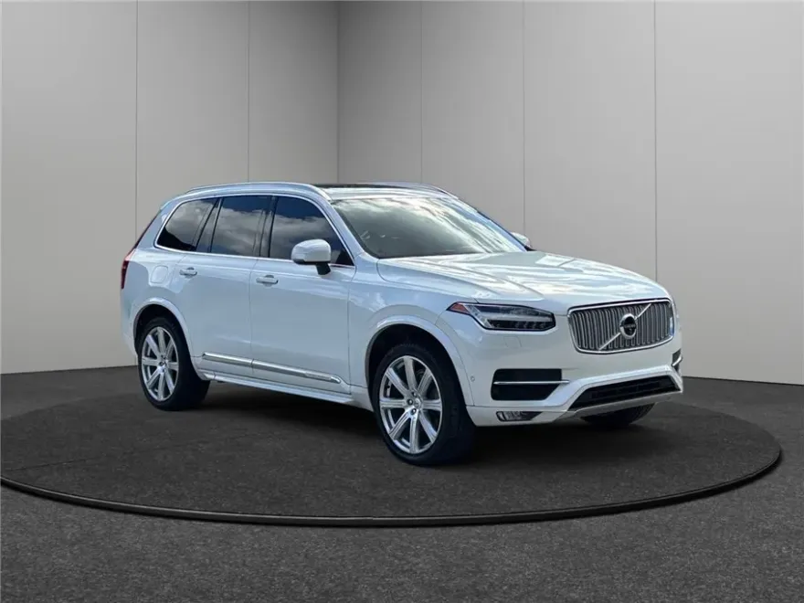 2017 Volvo XC90 T6 Inscription Sport photo 1