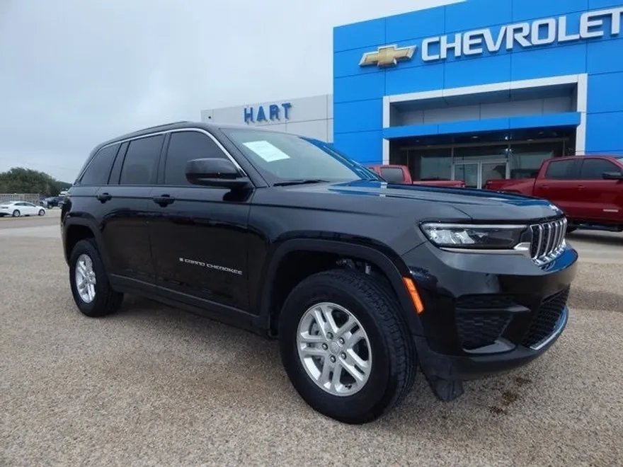 2025 Jeep Grand Cherokee Laredo photo 1