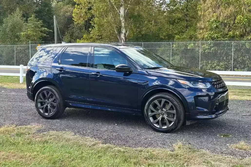 2023 Land Rover Discovery Sport SE R-Dynamic photo 1