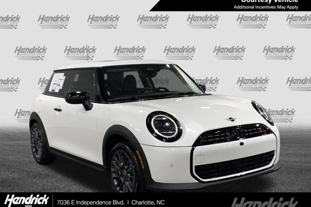 2025 Mini Cooper 2 Door Hardtop Signature photo 1