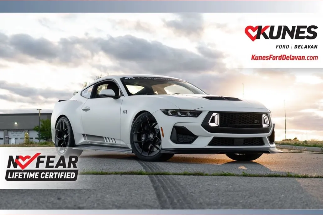 2025 Ford Mustang GT Premium photo 1