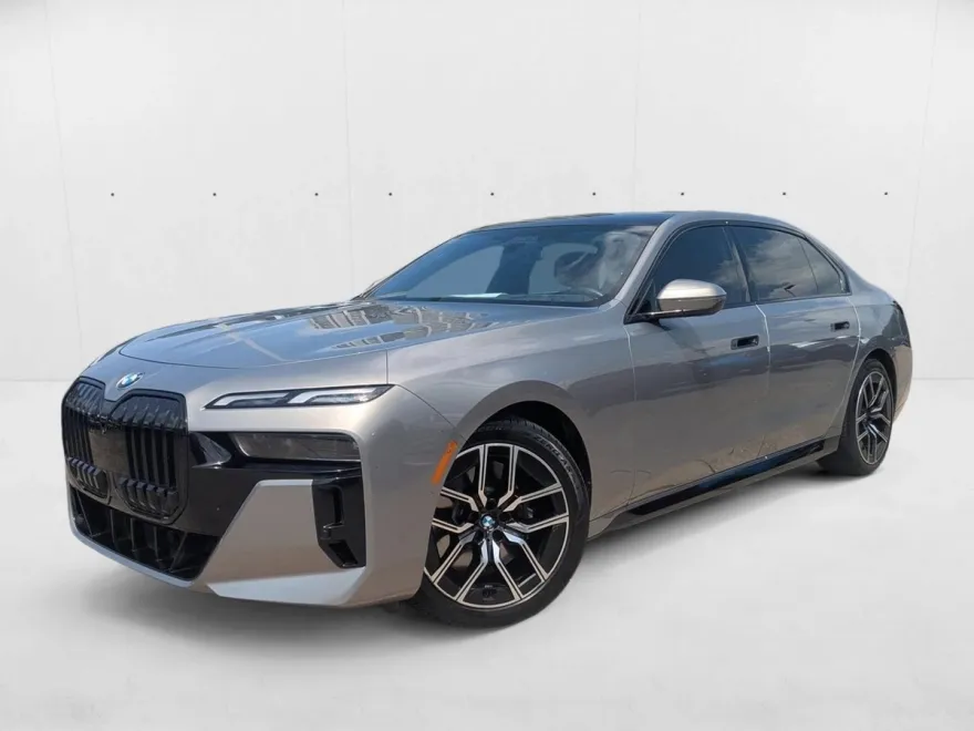 2023 Bmw 740i Sedan photo 1