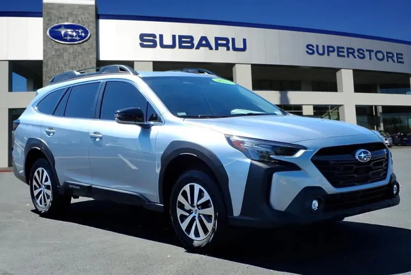 2025 Subaru Outback Premium photo 1