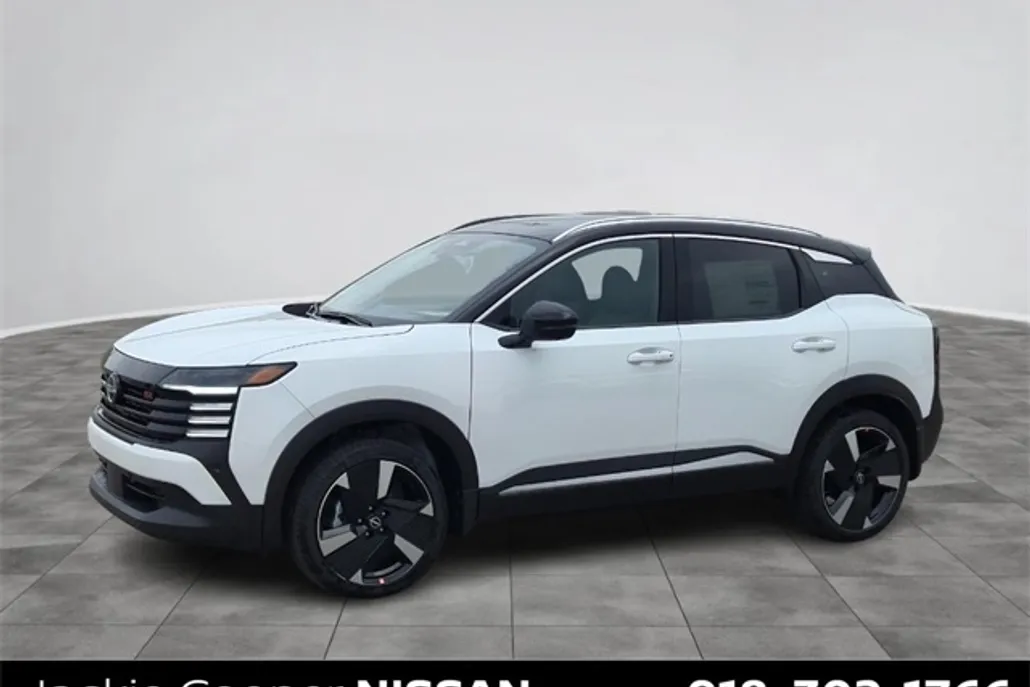 2025 Nissan Kicks SR photo 1