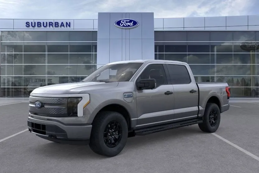 2025 Ford F-150 Lightning XLT photo 1