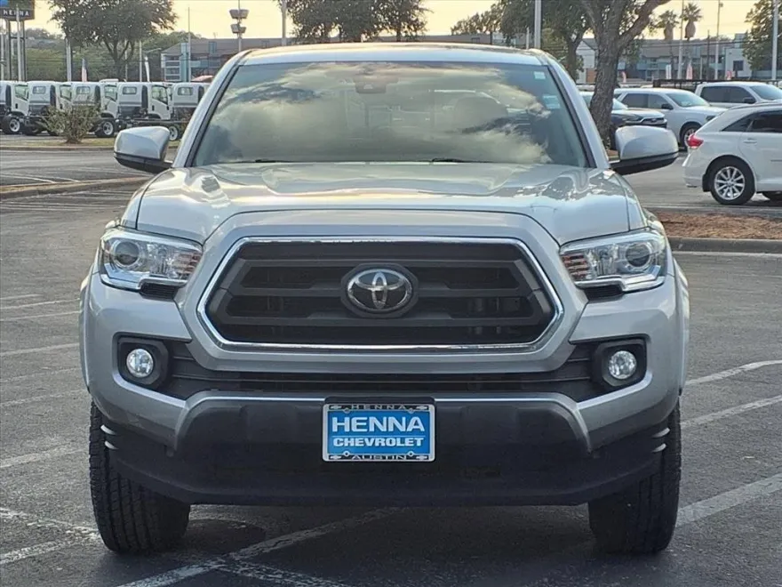 2022 Toyota Tacoma SR5 photo 1