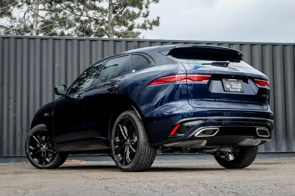 2026 Jaguar F-PACE P400 R-Dynamic S photo 1
