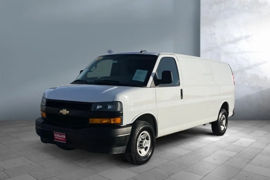 2023 Chevrolet Express Cargo 2500 photo 1
