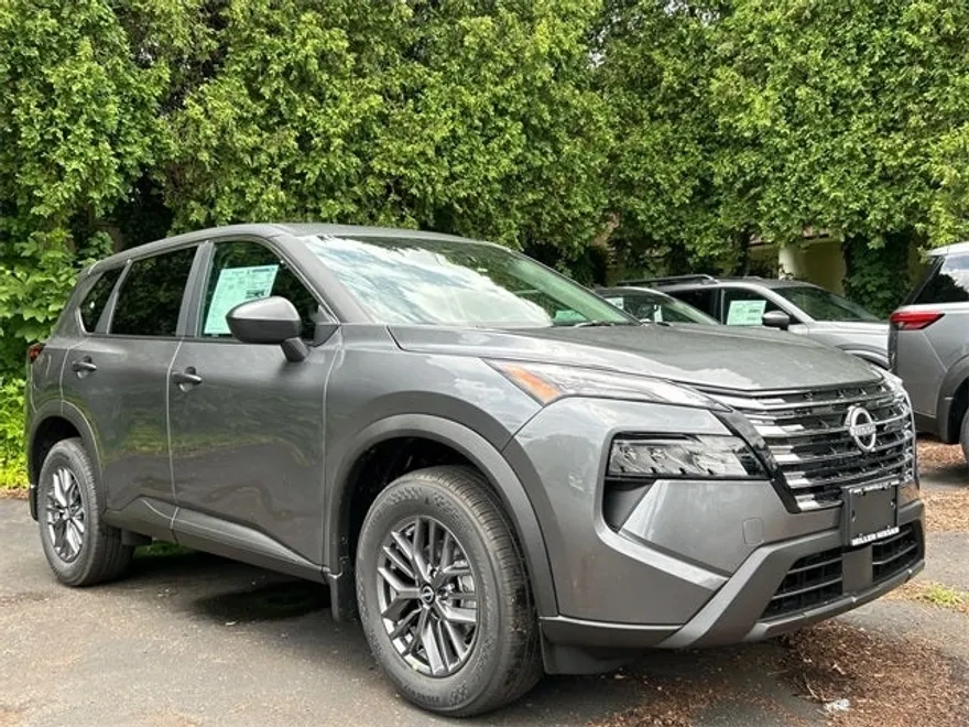 2025 Nissan Rogue S photo 1