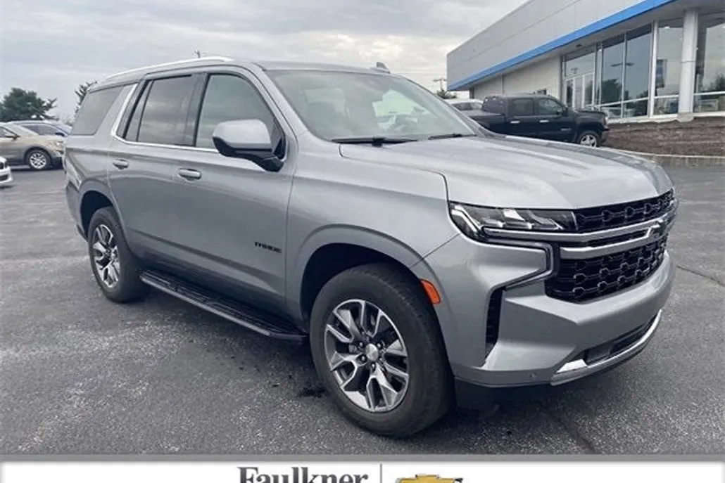 2023 Chevrolet Tahoe LS photo 1