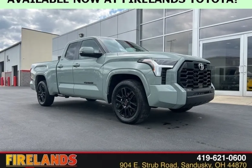 2024 Toyota Tundra SR5 photo 1