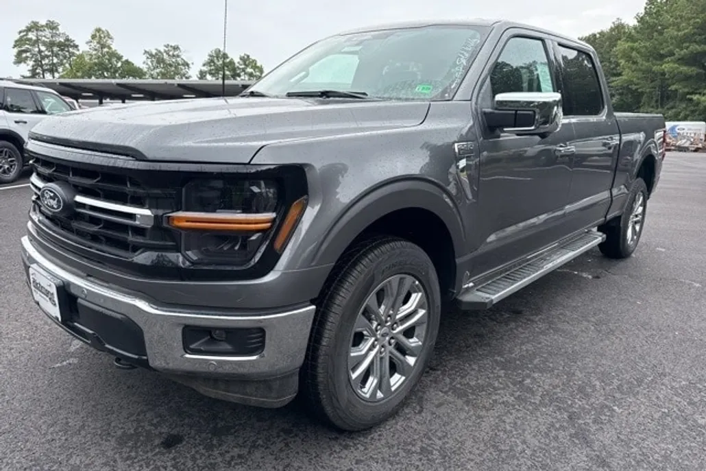 2024 Ford F-150 XLT photo 1