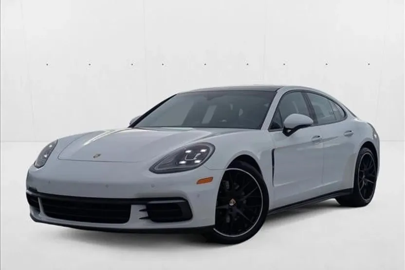 2020 Porsche Panamera 4 photo 1