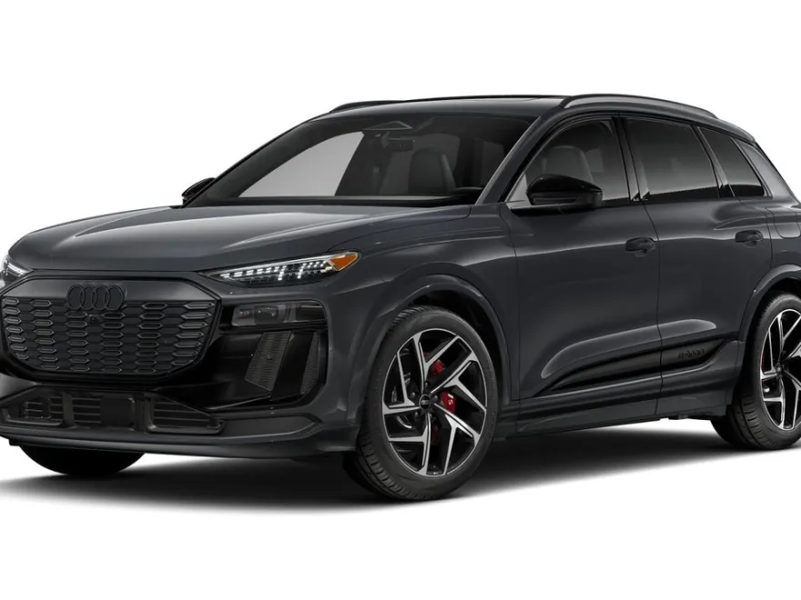 2025 Audi e-tron Premium photo 1