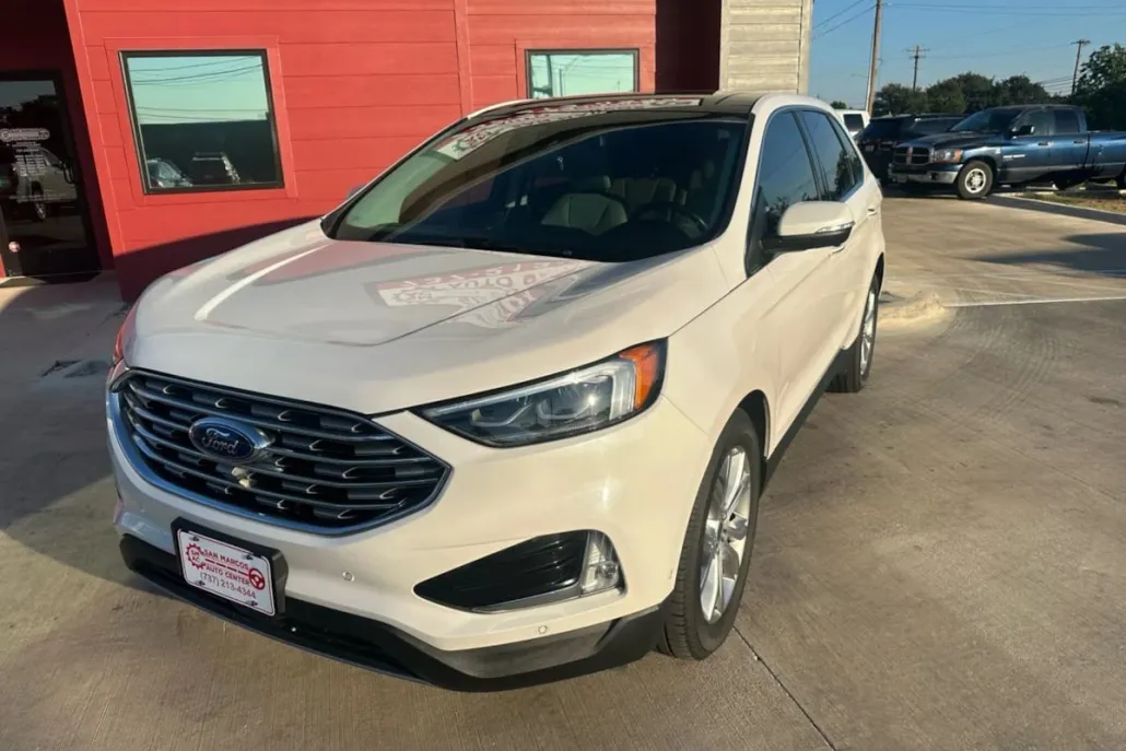 2019 Ford Edge Titanium photo 1