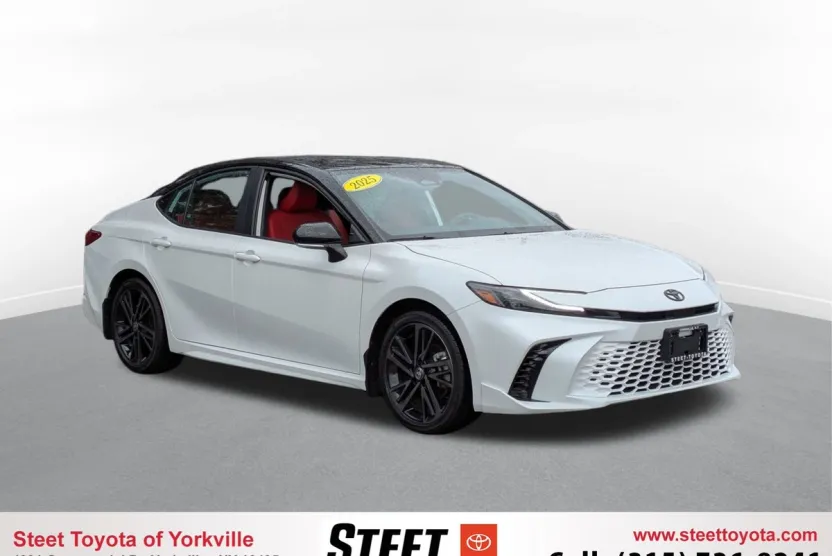 2025 Toyota Camry XSE photo 1