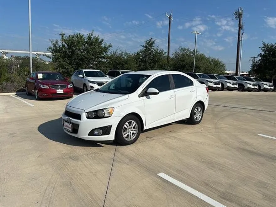 2013 Chevrolet Sonic LT photo 1