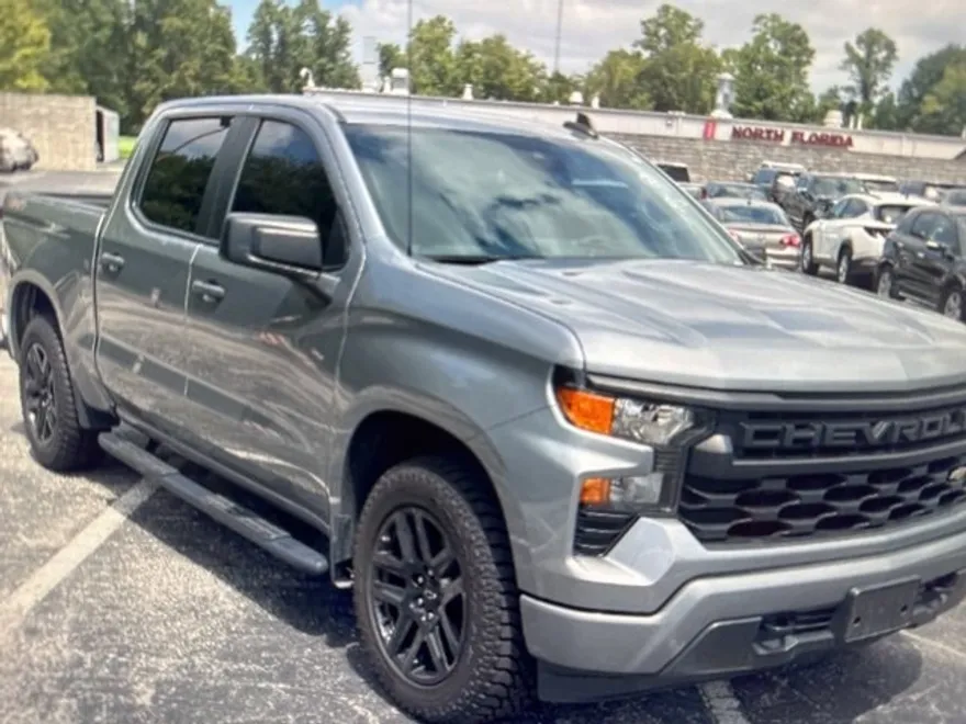 2023 Chevrolet Silverado 1500 Custom photo 1