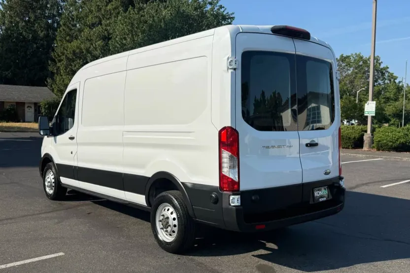2022 Ford Transit Cargo Van photo 1