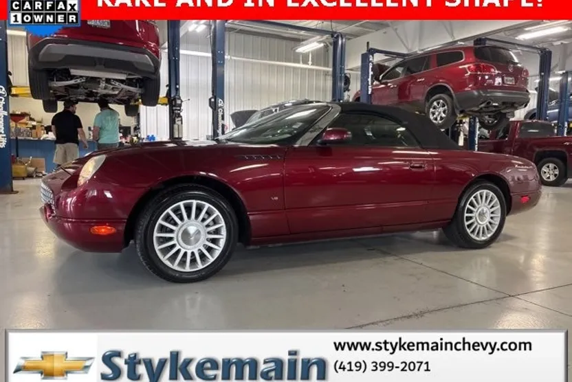 2004 Ford Thunderbird Deluxe photo 1